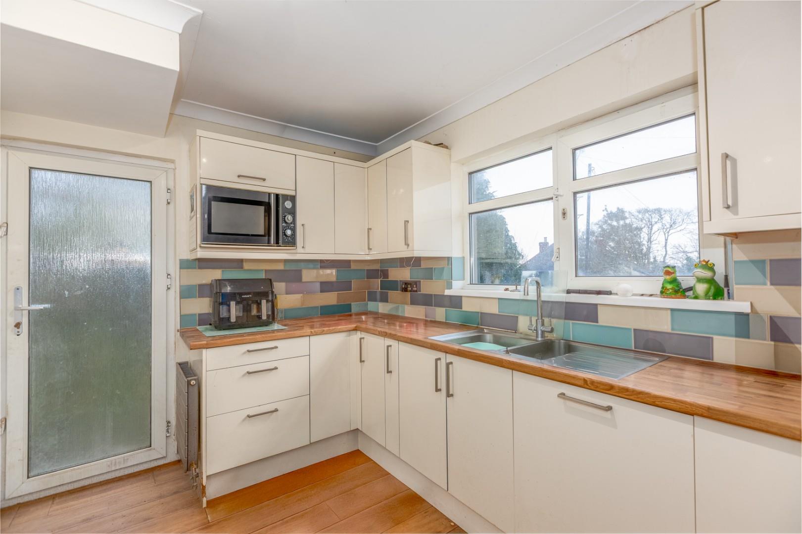 Slade Road, Newton, Swansea, SA3 4UE